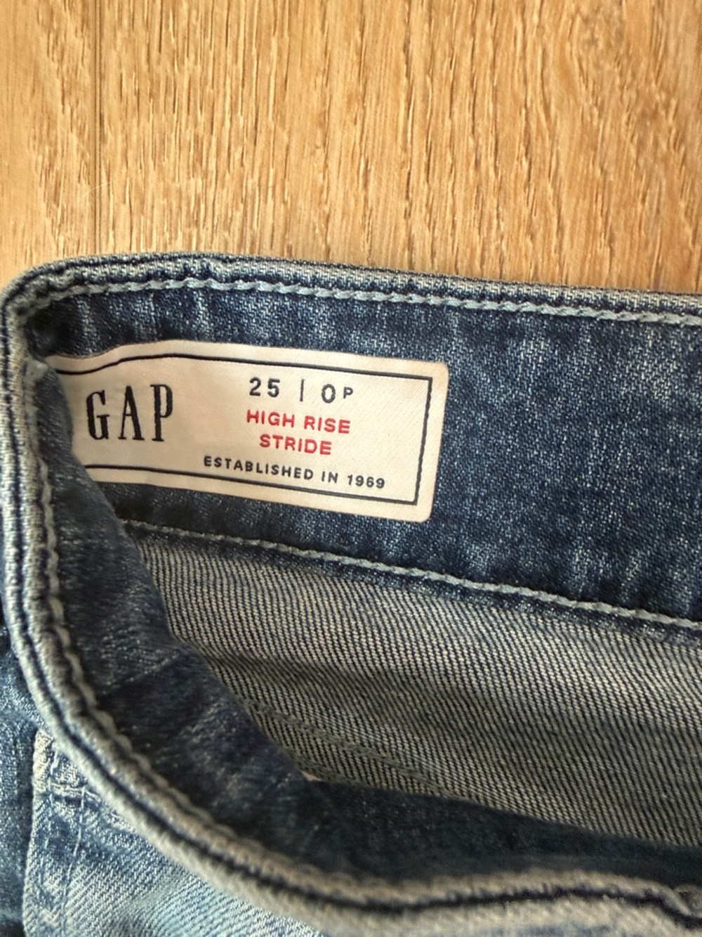 GAP Two-Tone ankle grazers  Wide-Leg Jeans - Picture 2 of 3